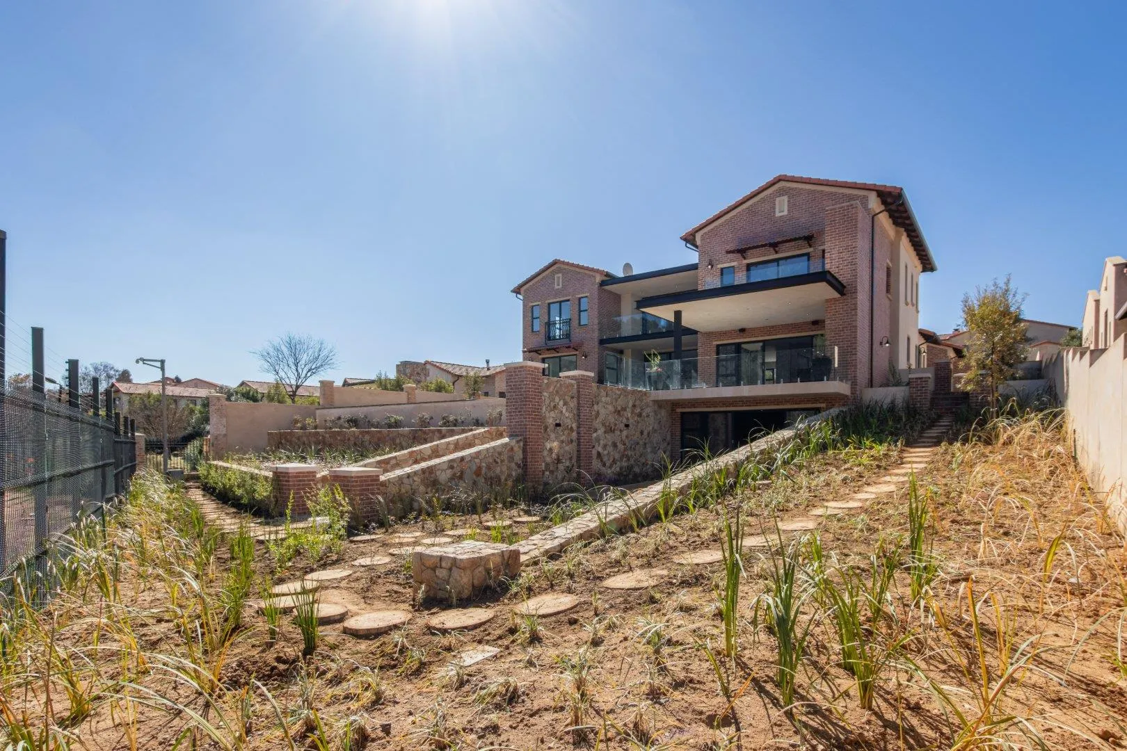 Avianto Estate community