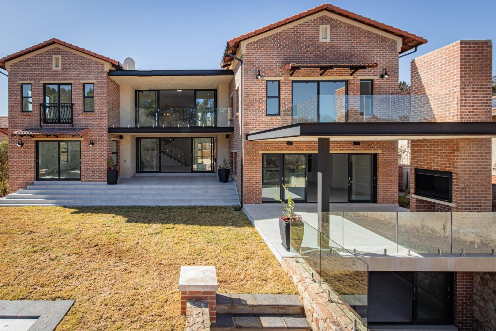 5 Bedroom House for Sale in Avianto Estate