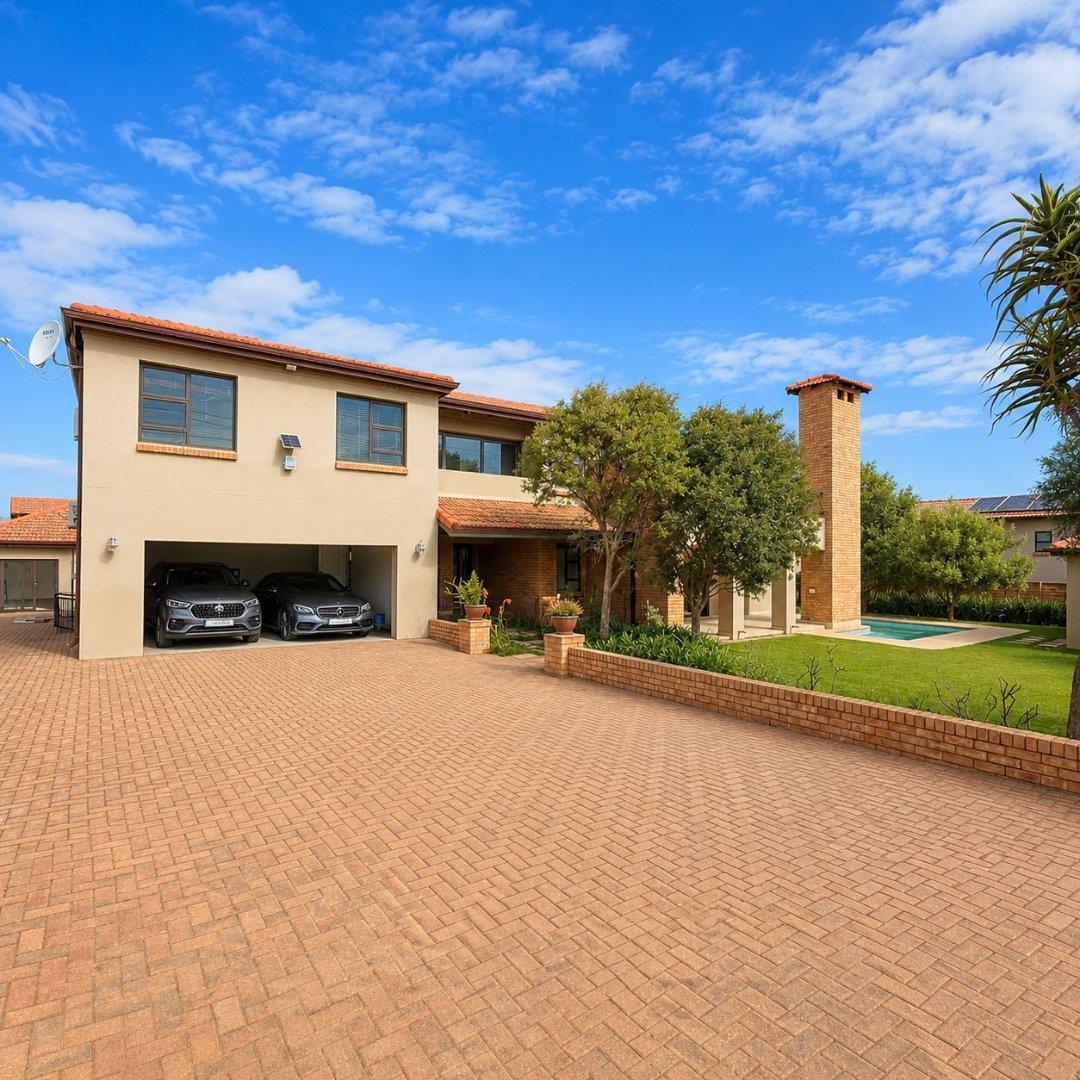 5 Bedroom House for Sale in Avianto Estate